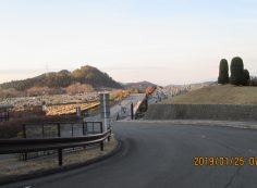 北入口からの霊園風景