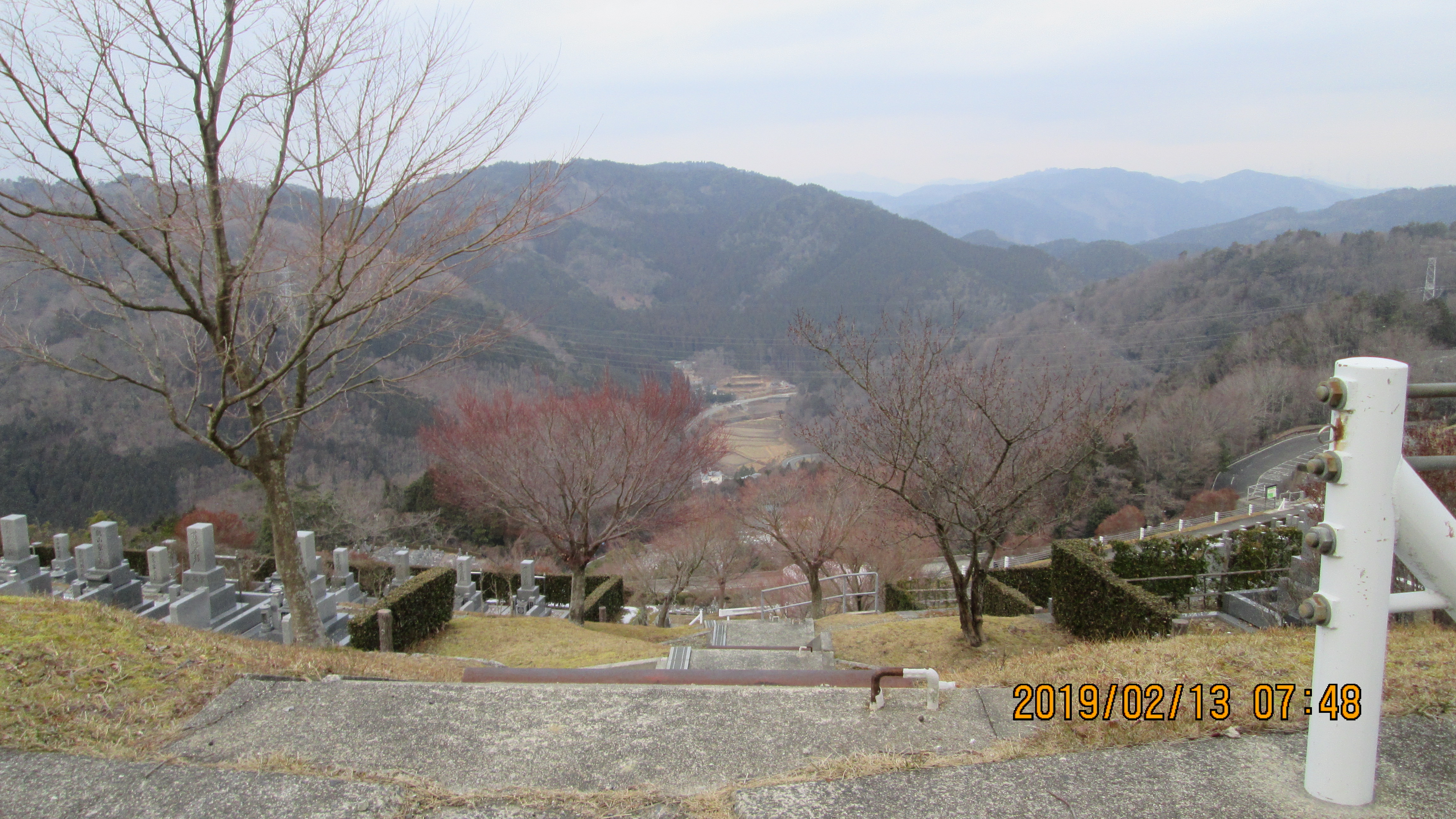 7区7番墓所駐車場から眼下風景