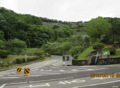 バス通り・5区墓所・バス停～