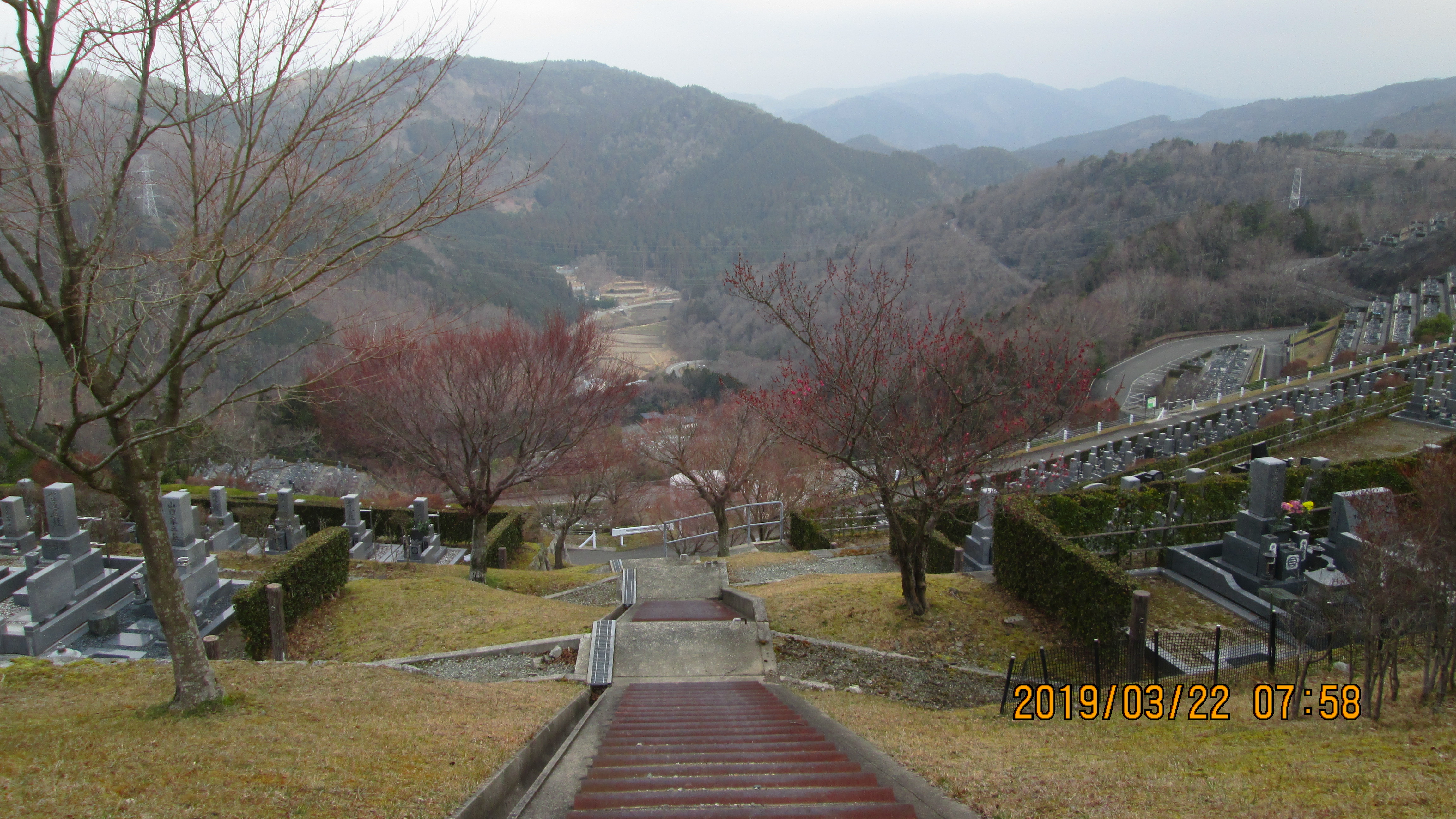 階段墓域・7区7番上段駐車場風景