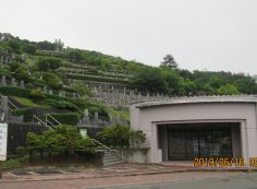 バス通り・7区バス停・休憩所