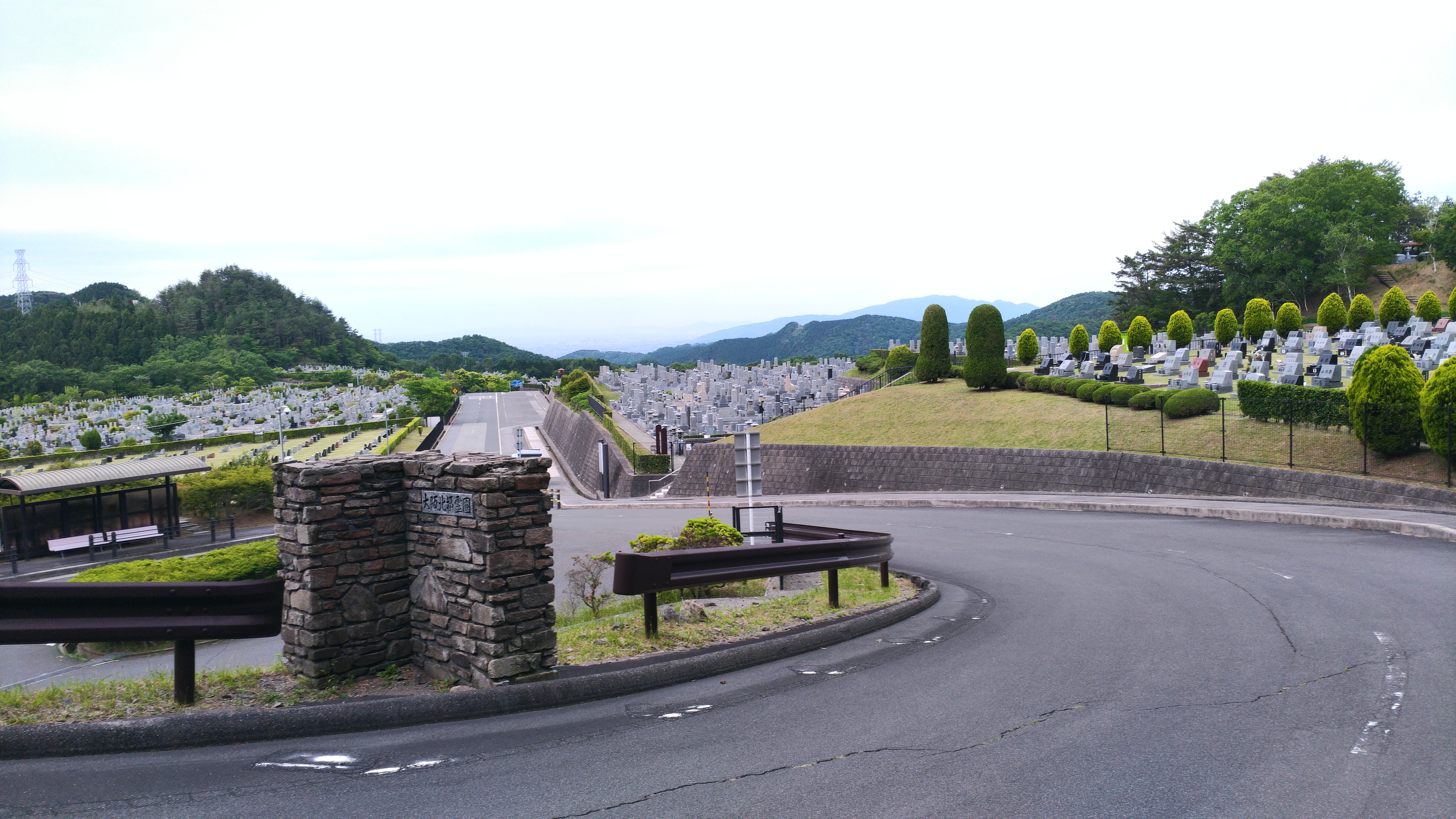 北入口から霊園風景