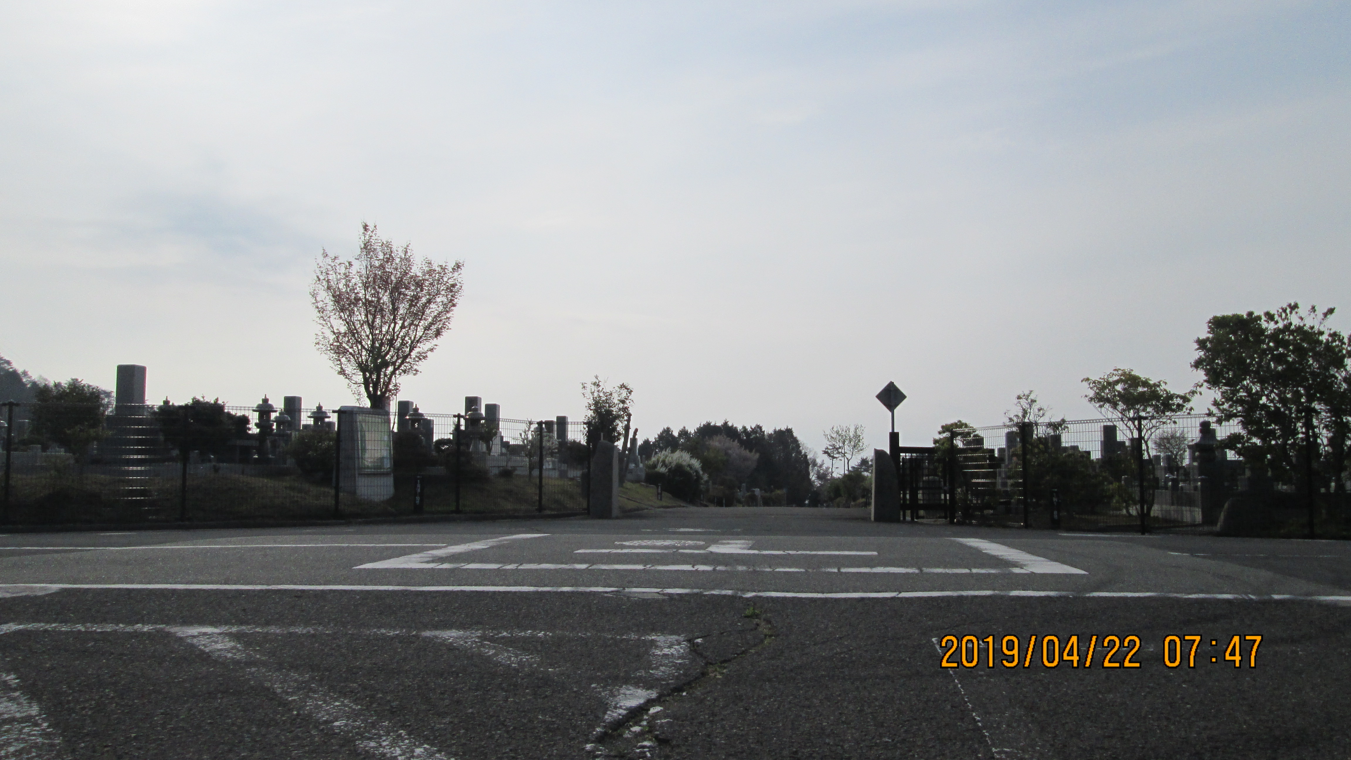 バス通り・1区4/6番墓所枝道入口