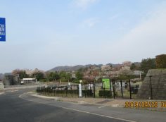  バス通り・モニュメント風景