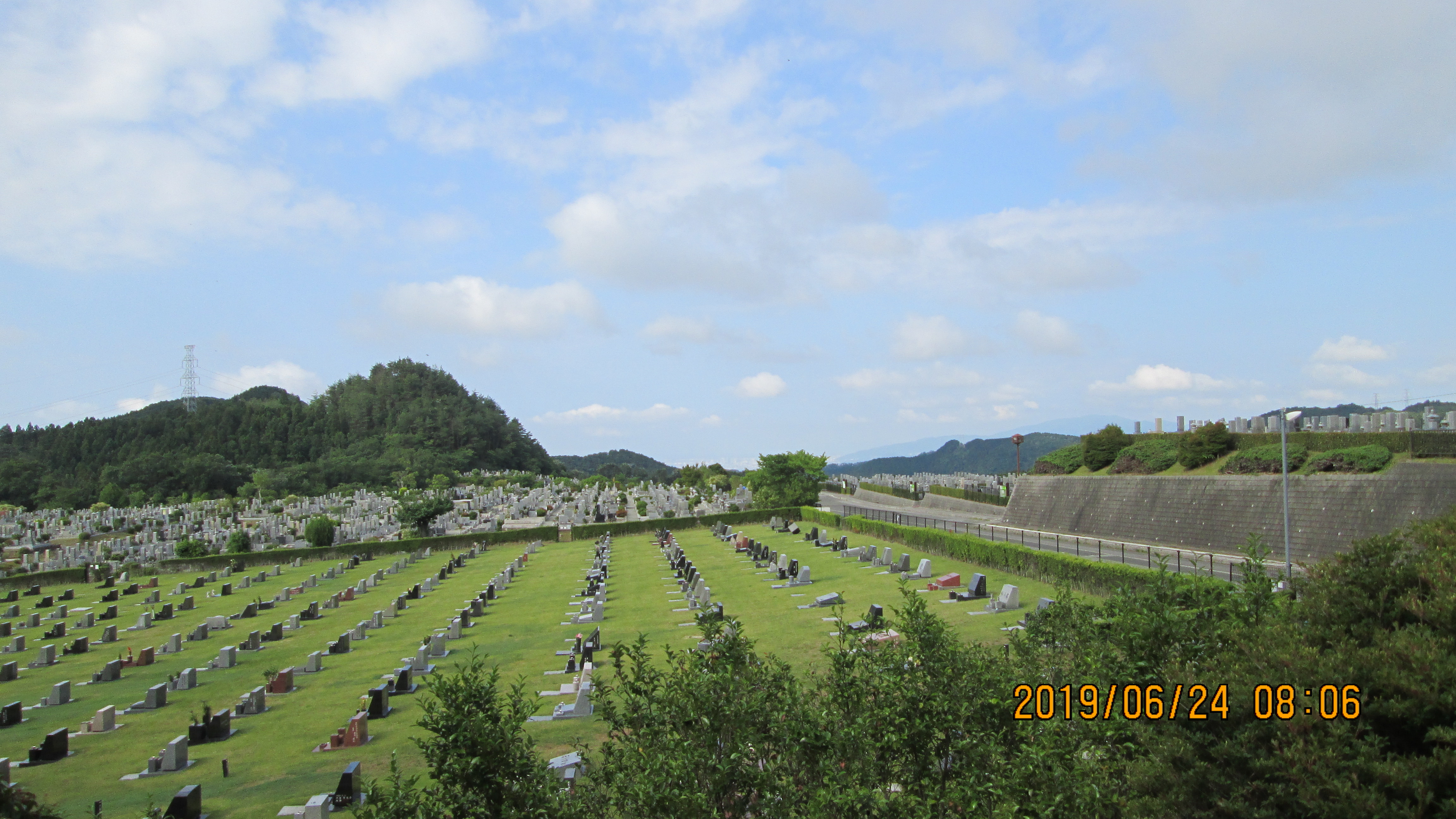 霊園北口バス停・休憩所～風景