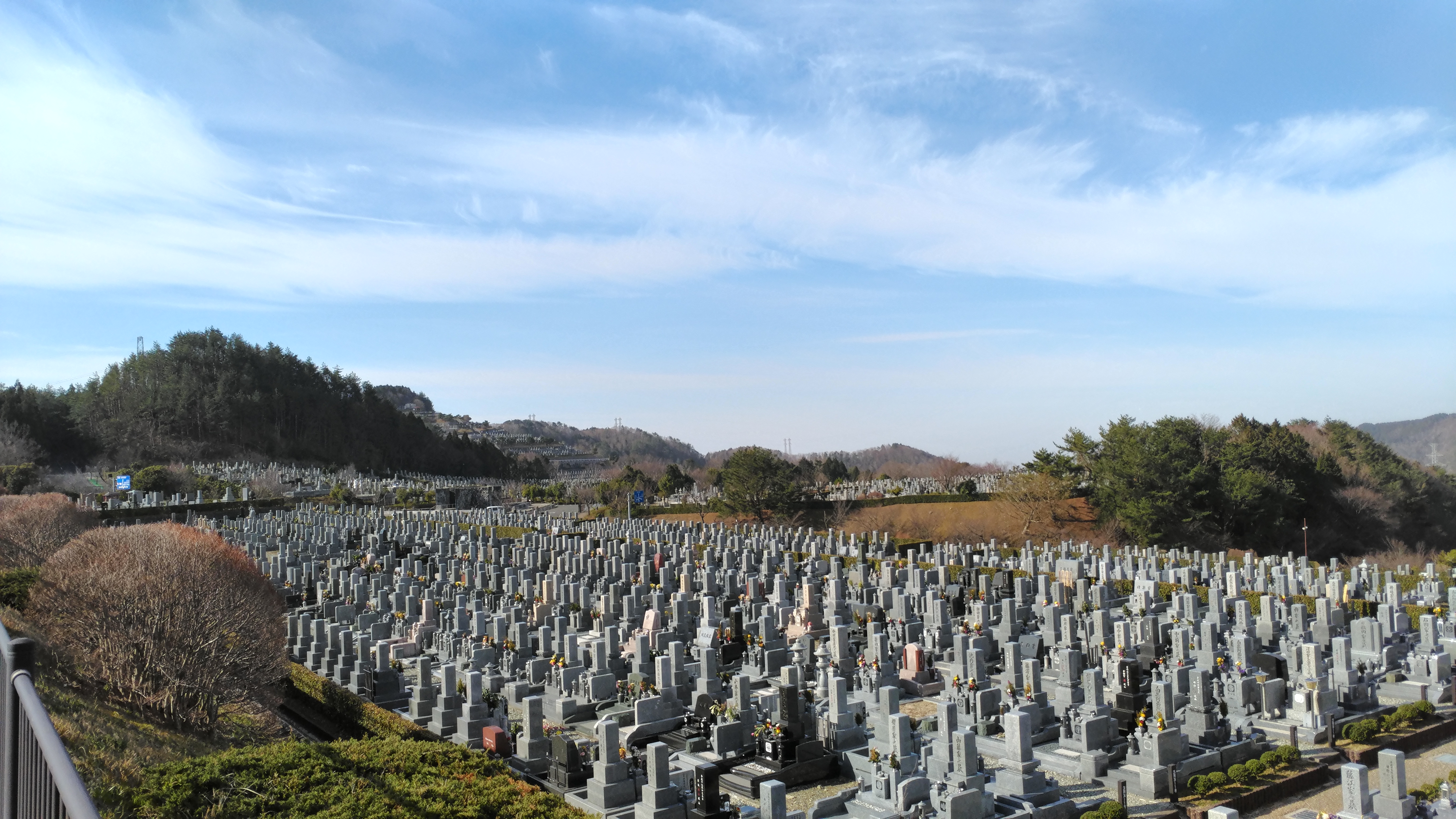 一般墓域・11区8番墓所から風景