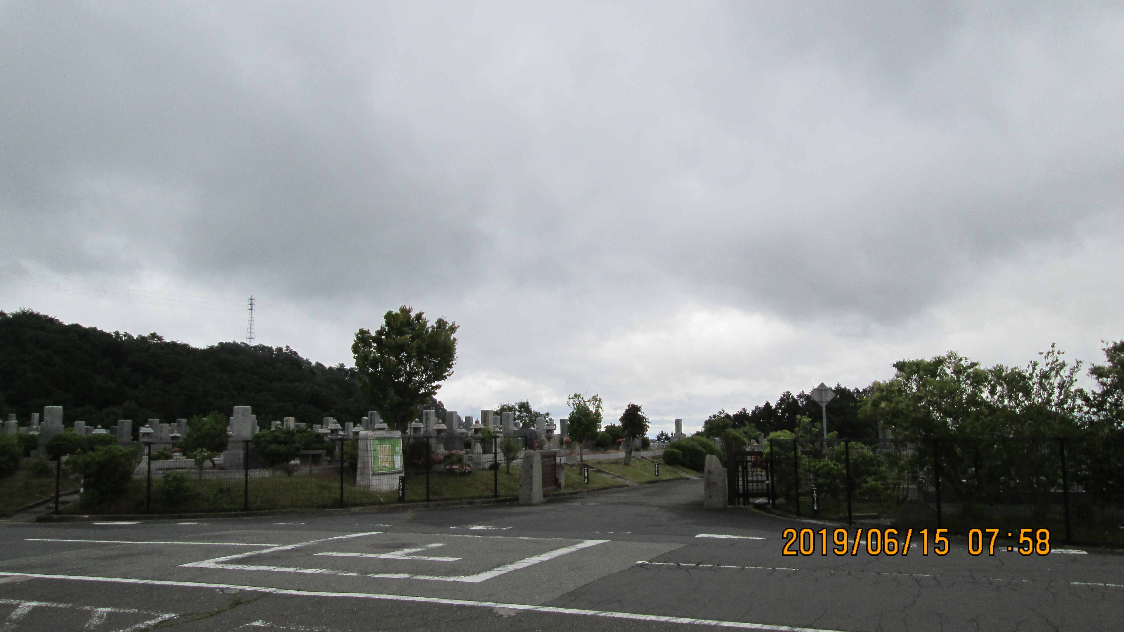 バス通り・1区4/6番墓所入口～