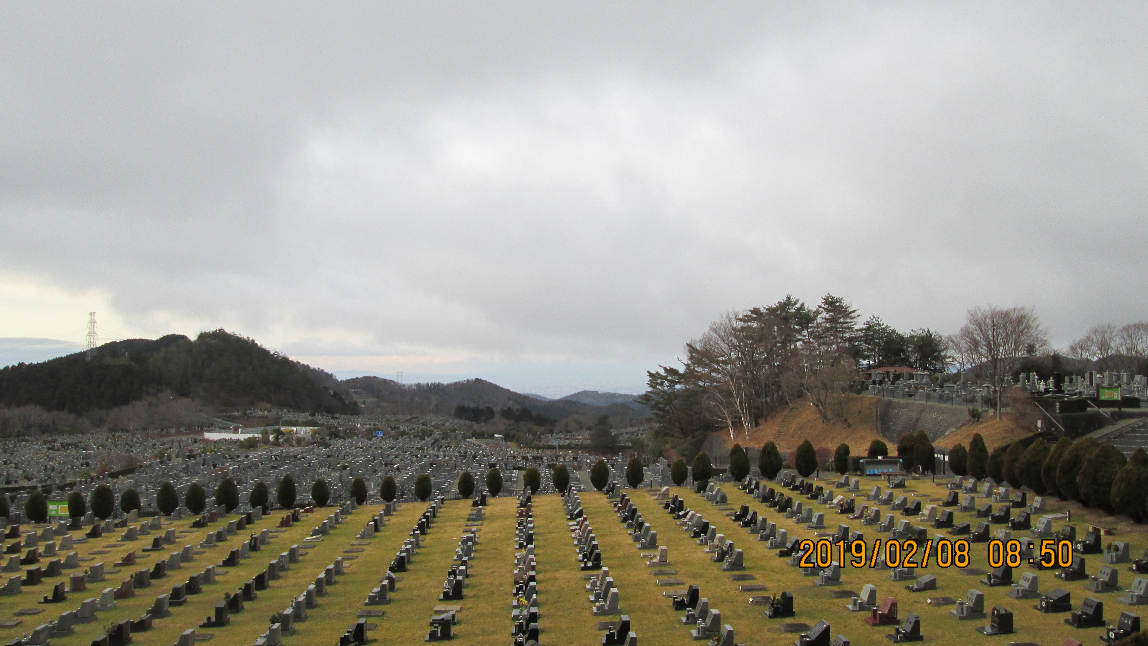 11区2番墓所からの霊園風景