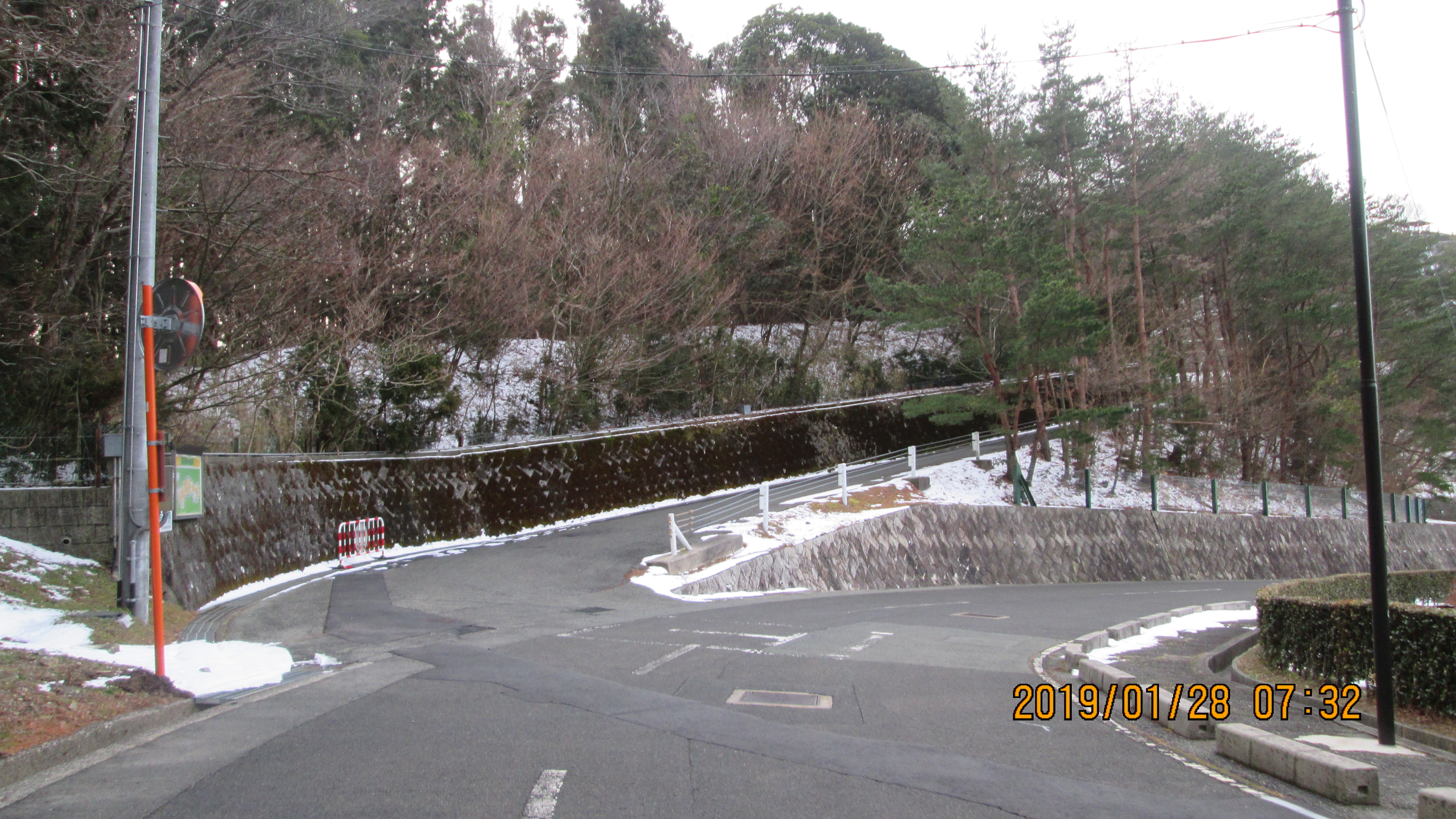 階段墓所・1番枝道入口風景