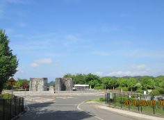 バス通り・モニュメント方向撮影