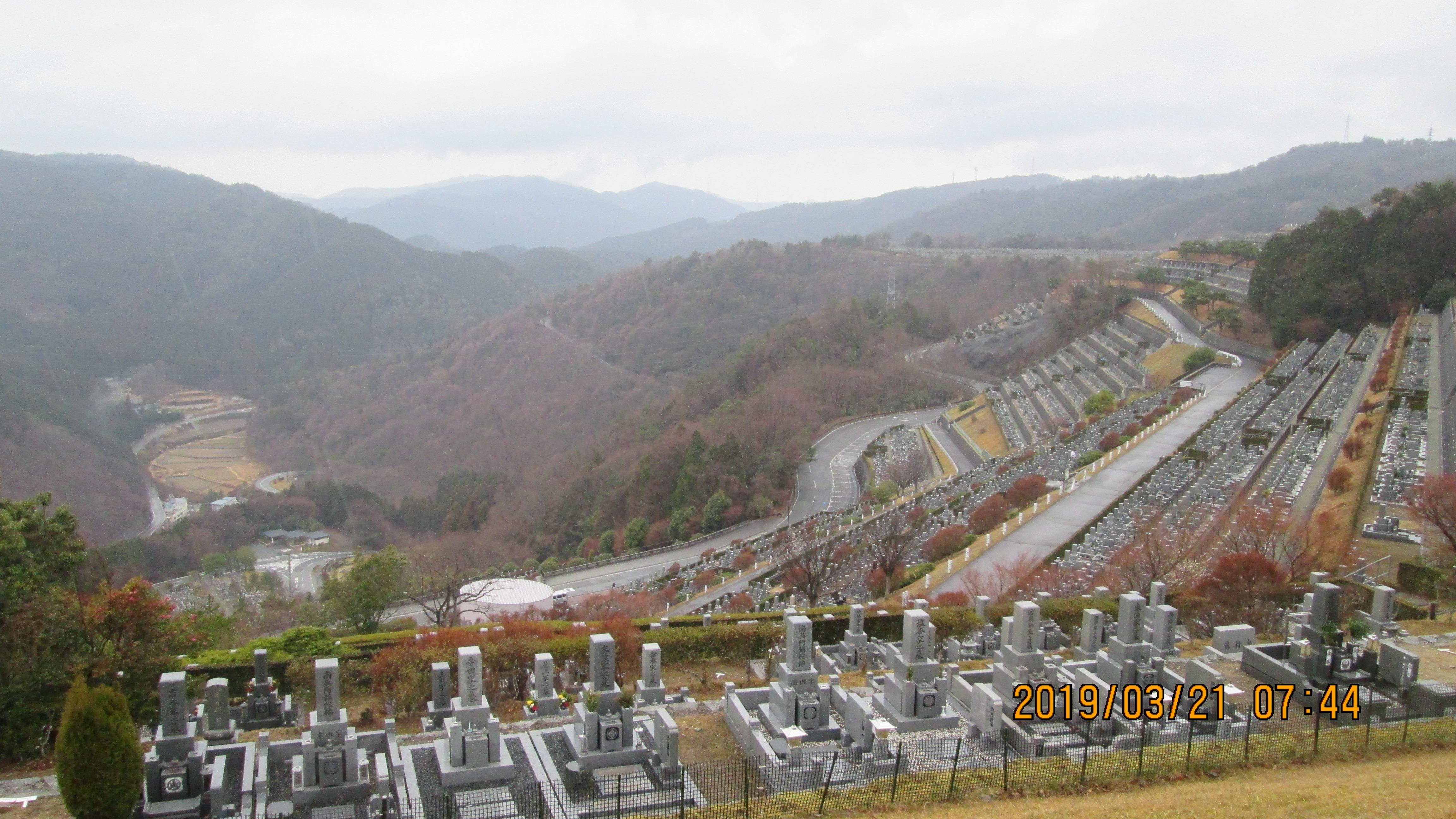 階段墓域・7区3番上段駐車場風景