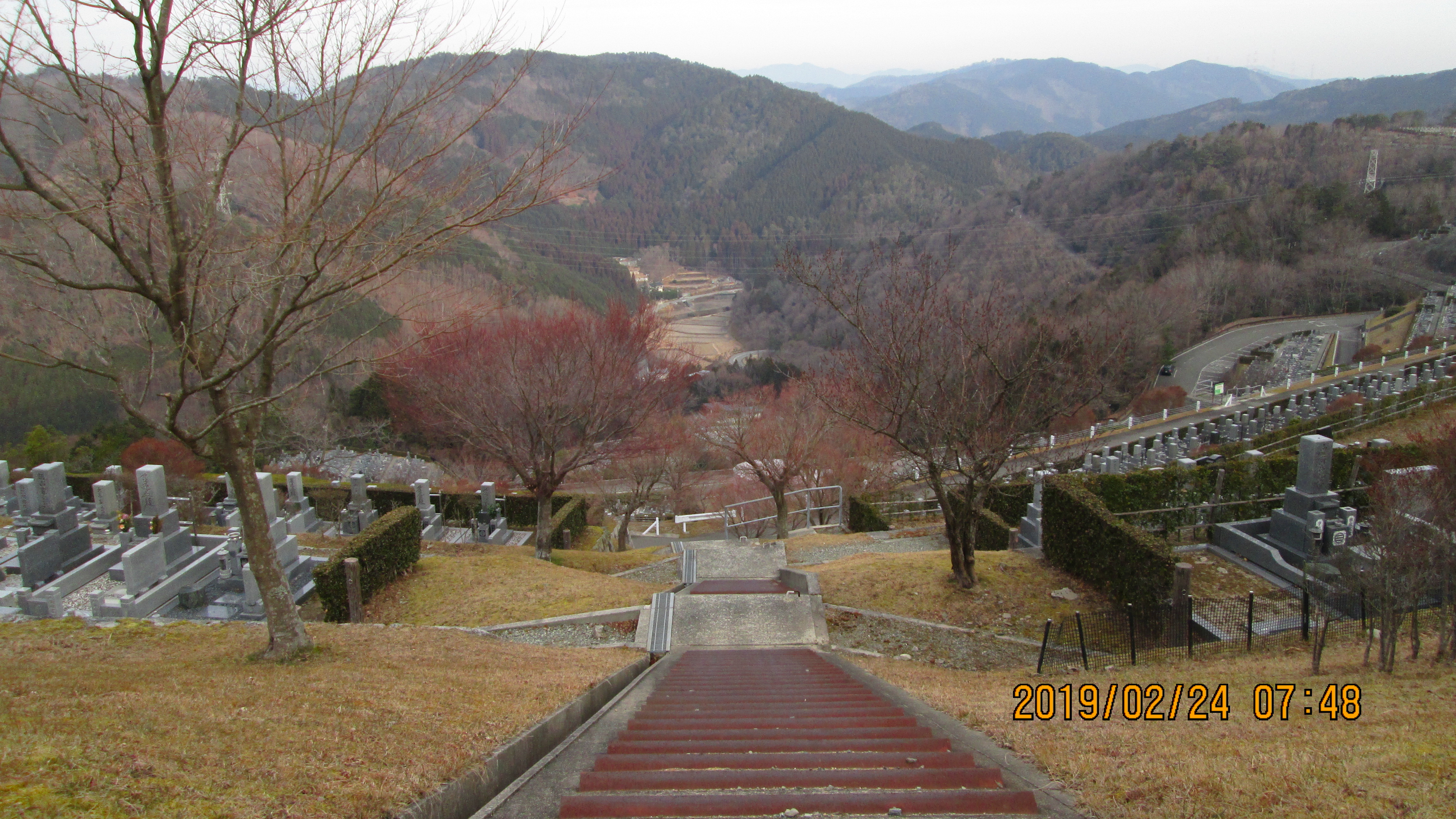 7区7番墓所駐車場からの風景