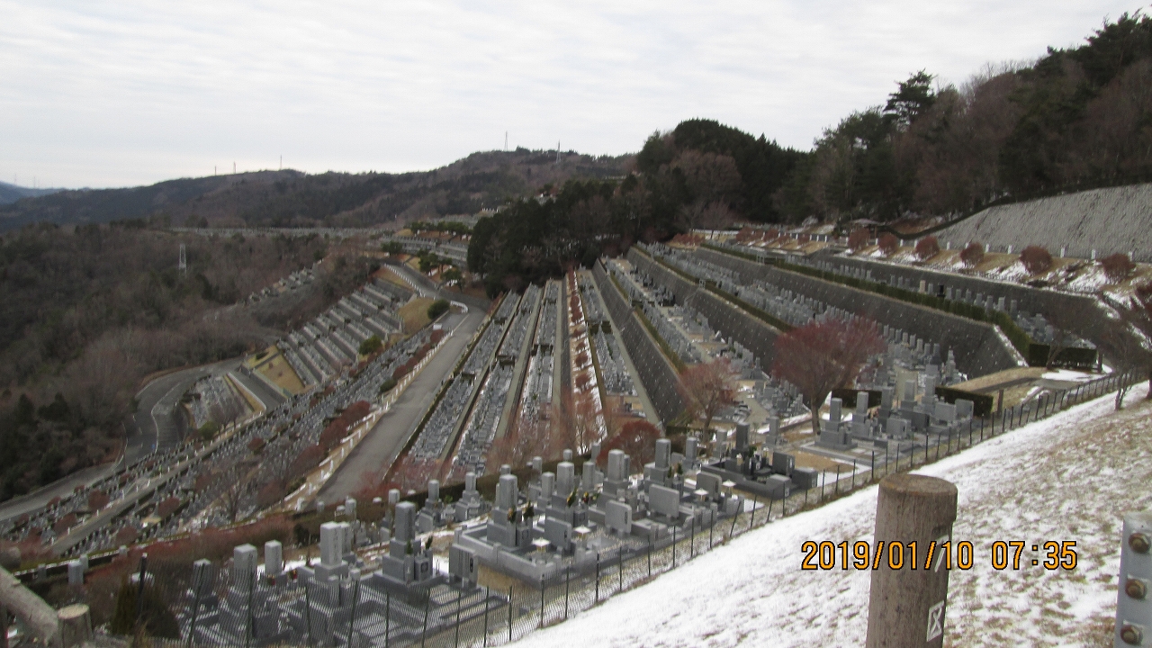 7区3番上段駐車場から7区墓所風景