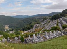 階段墓域・7区3番上段駐車場から風景