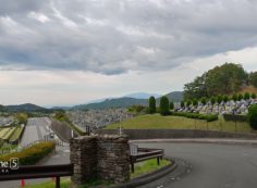 北入口から朝の園内風景