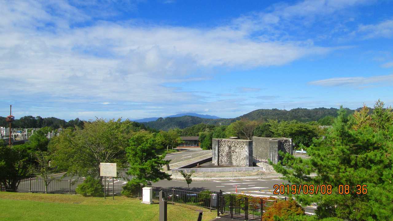 臨時駐車場・モニュメント～風景