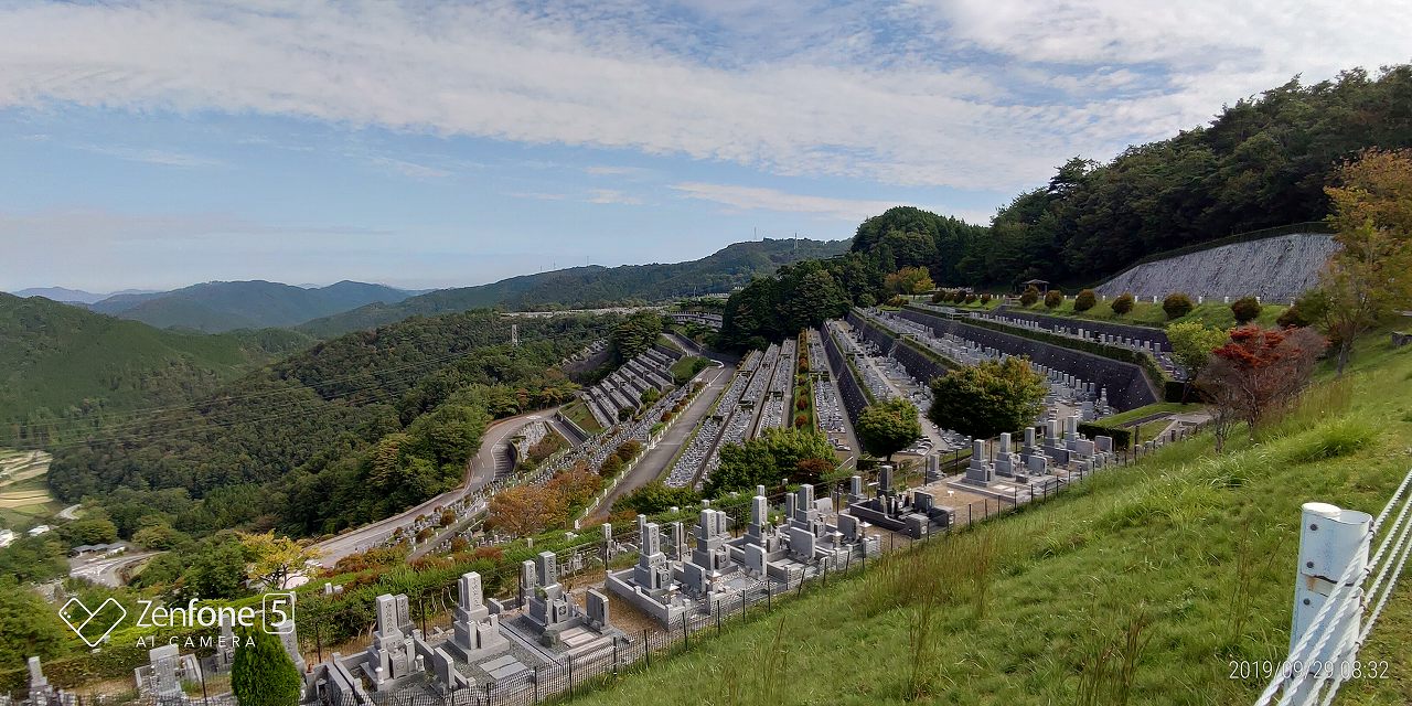 階段墓域・7区3番上段駐車場から風景