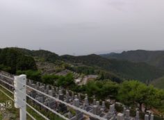 階段墓域・8区4/5番墓所枝道からの風景