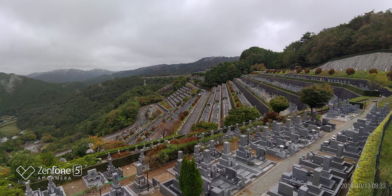 階段墓域・7区3番上段駐車場から風景