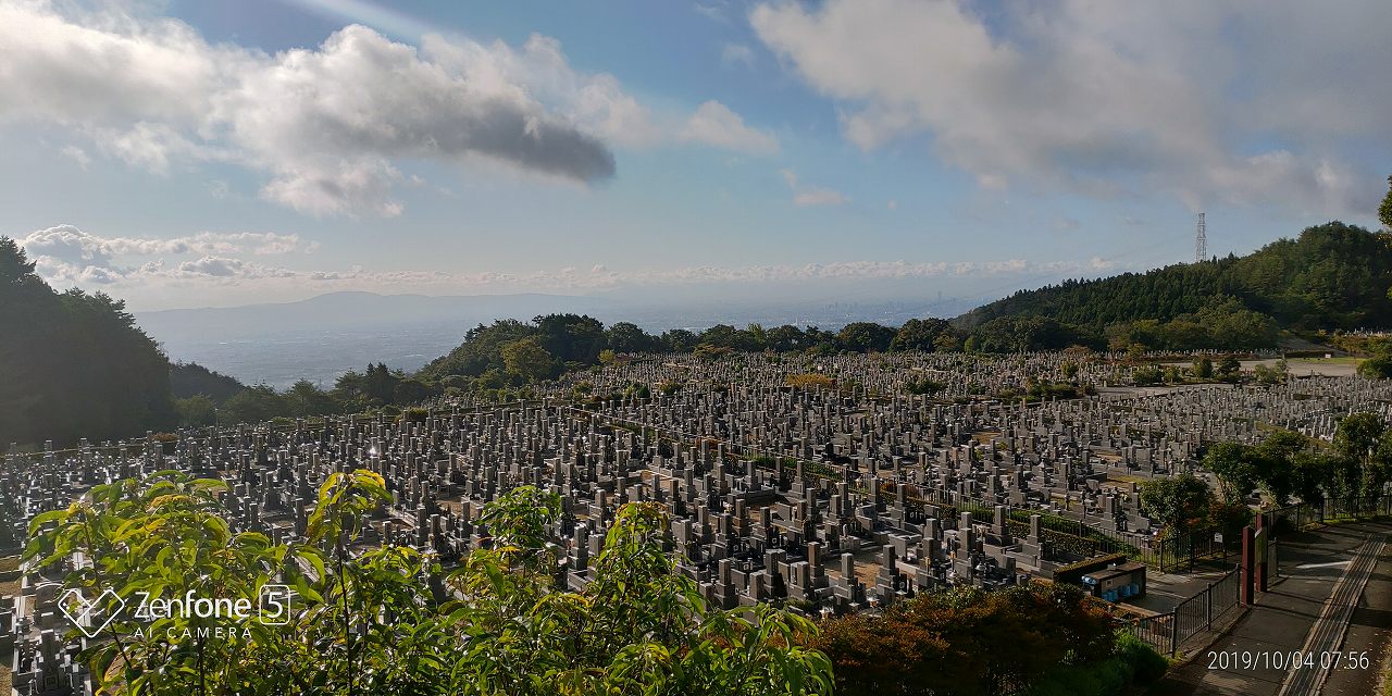 11区1番墓所からの園内風景