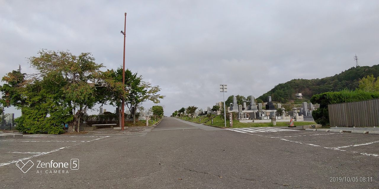 1区8番墓所駐車場～北方向風景