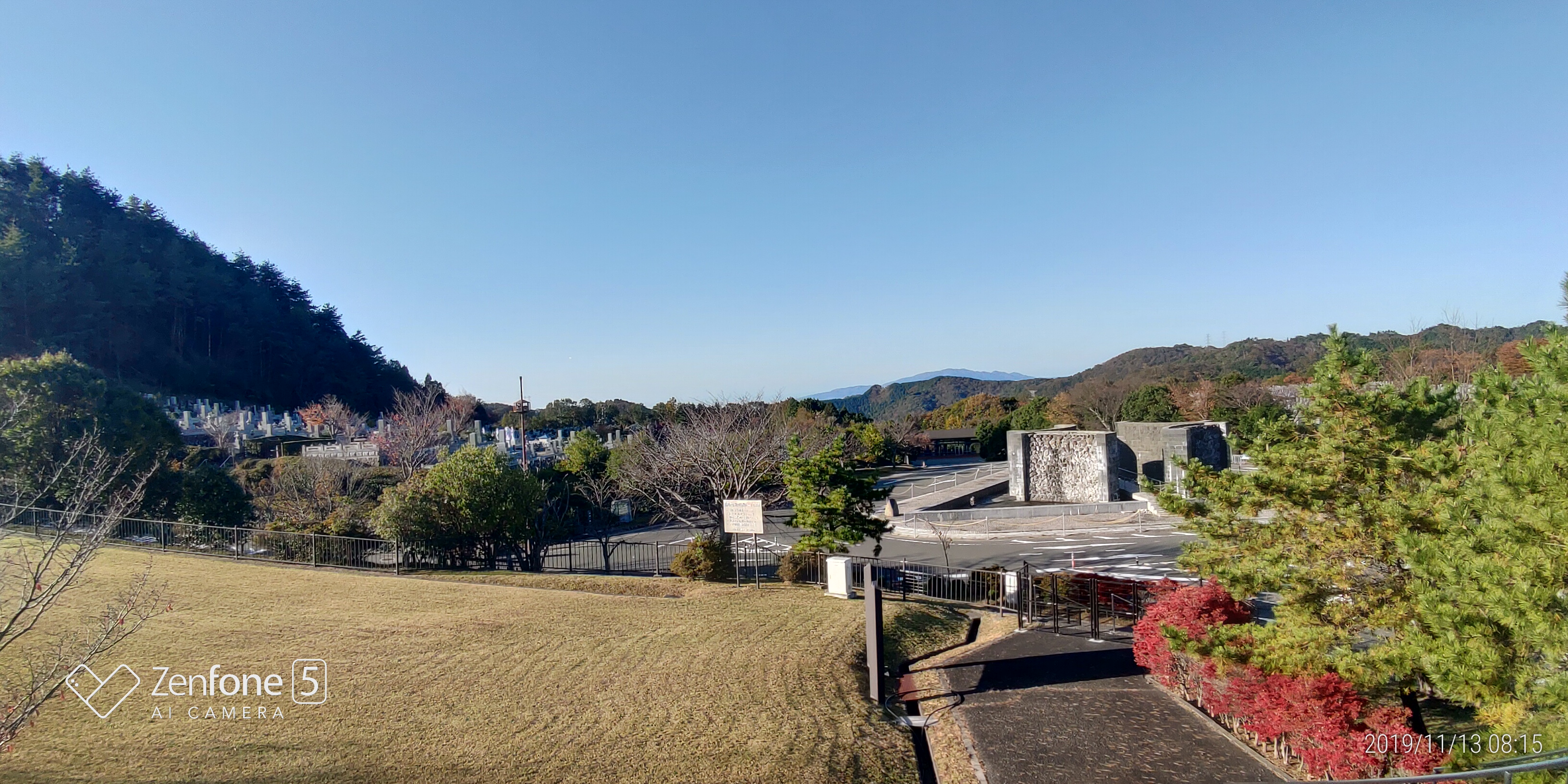 臨時駐車場~モニュメント風景