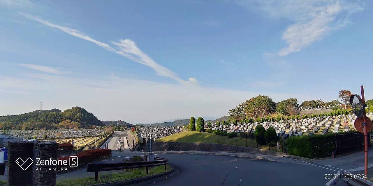 霊園北入口・園内風景