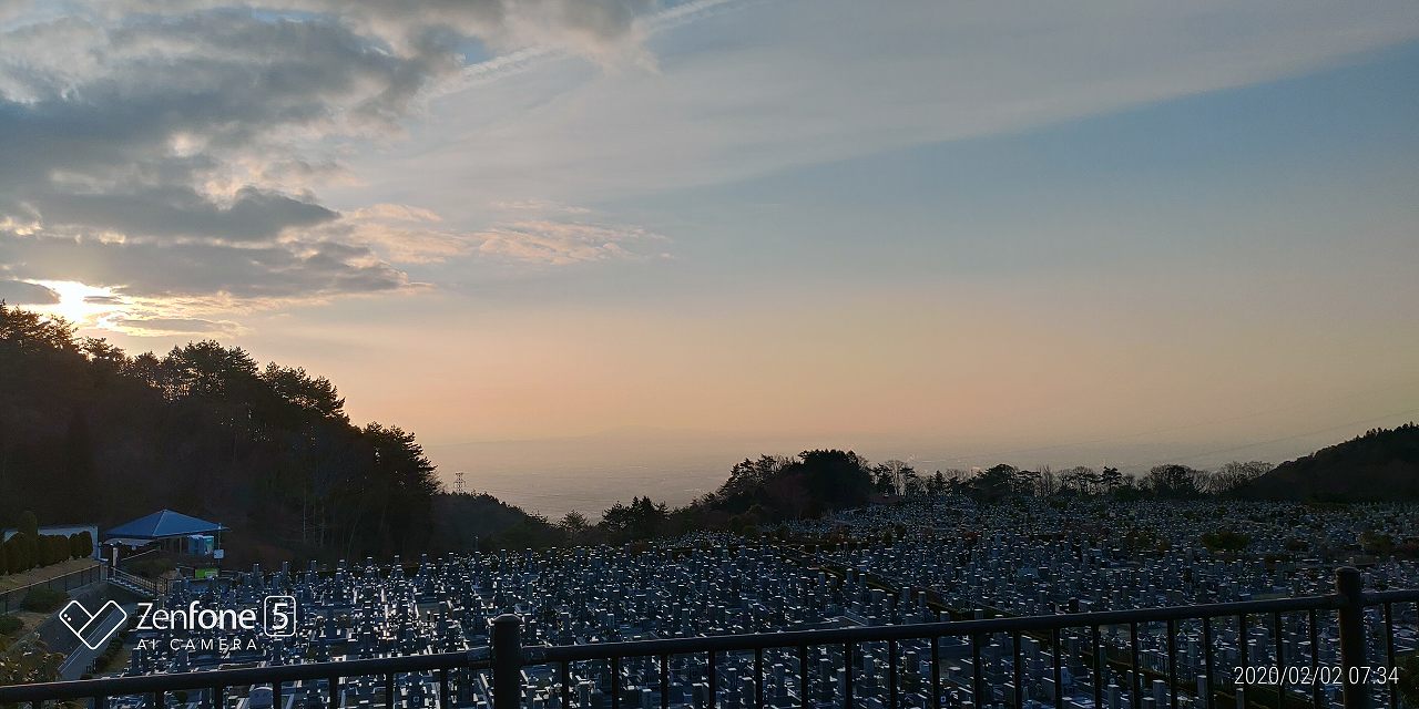 11区1番墓所から園内風景