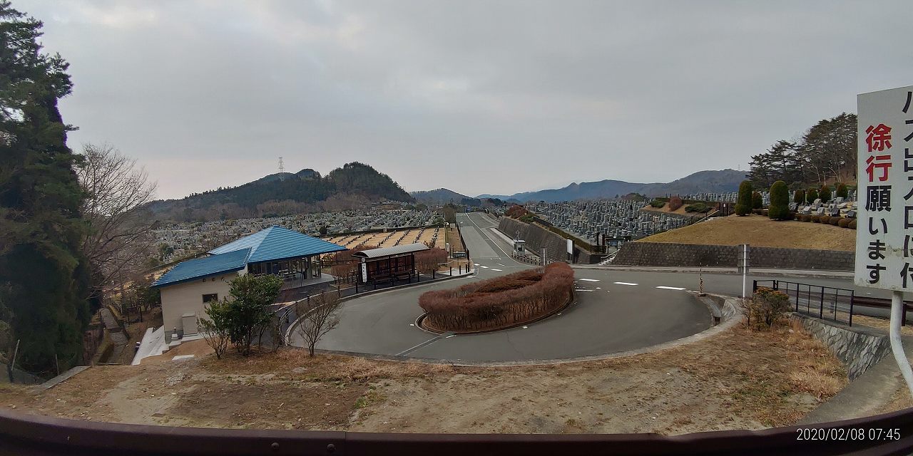 北入口から園内風景