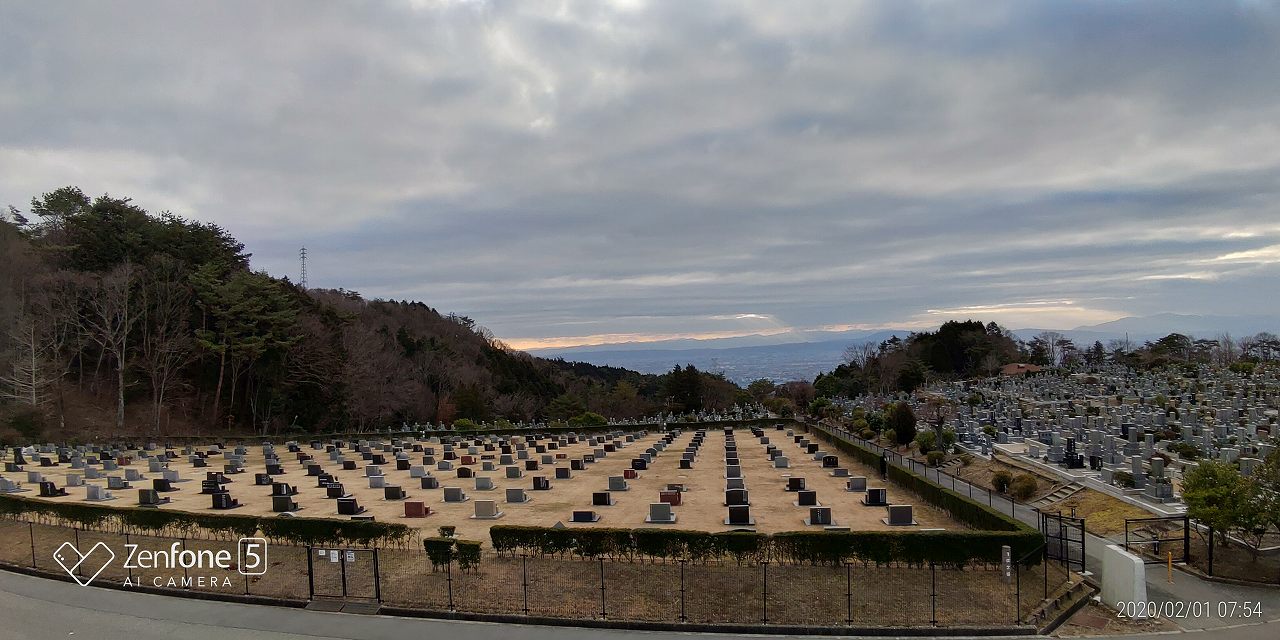 11区4番墓所から（東南）風景