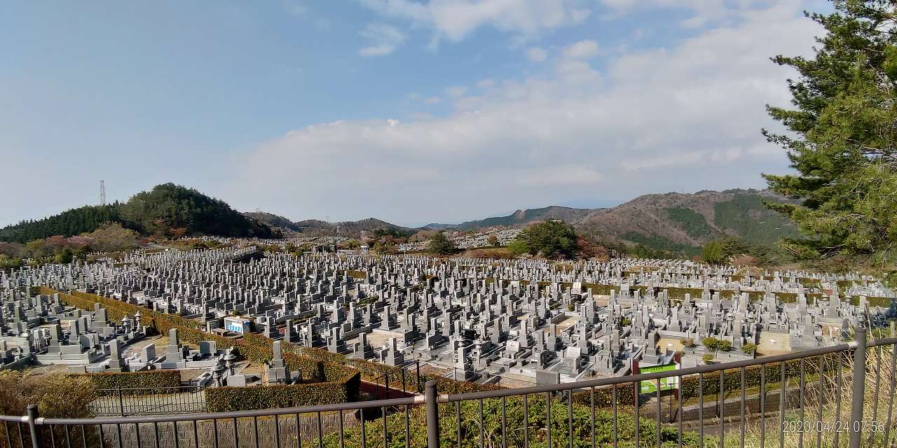 11区4番墓所から園内（南西）風景