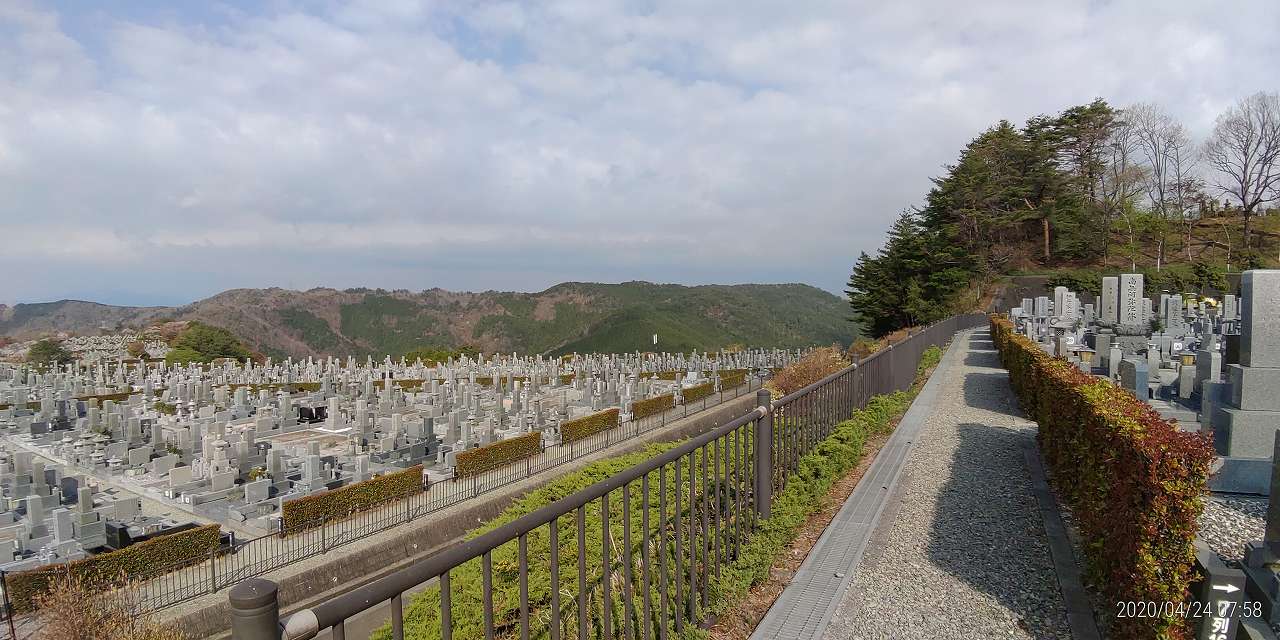 11区4番墓所から園内（南西）風景