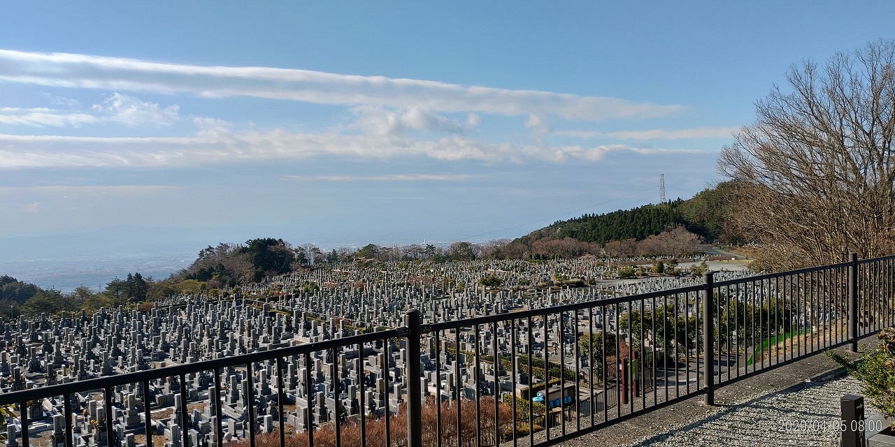 11区1番墓所から園内（南）風景