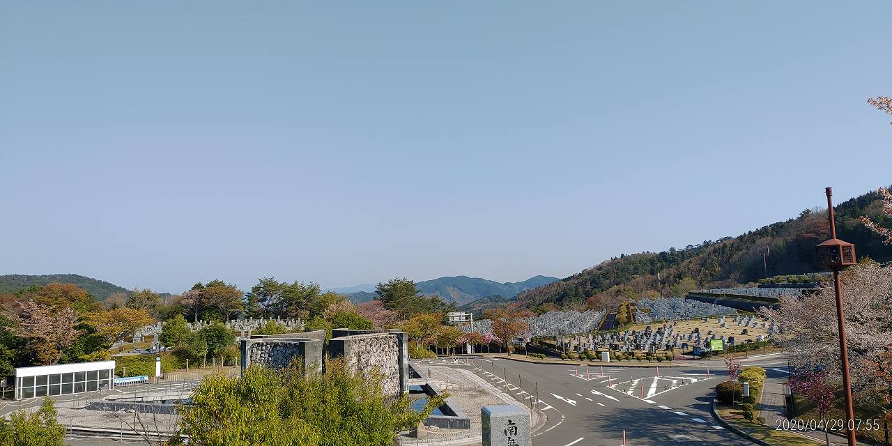 2区2番墓所から園内（北）風景