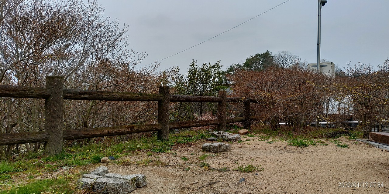 北口休憩所から園内風景