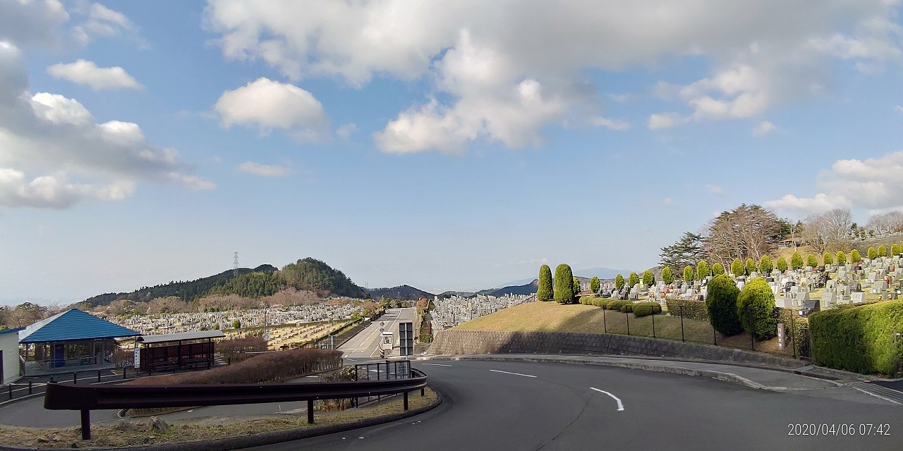 北入口から園内風景