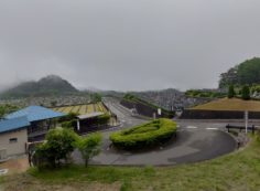 霊園北入口からの園内風景