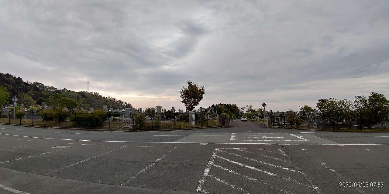 11区7番墓所から園内（東）風景