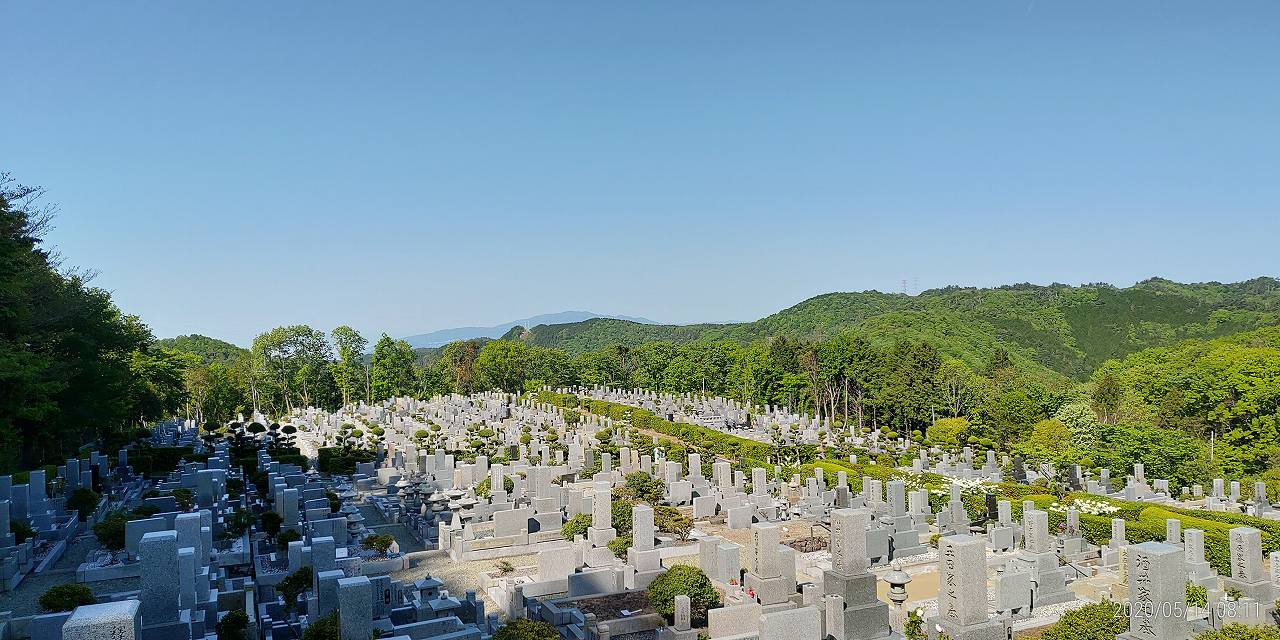 2区2番墓所から園内風景