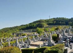 2区2番墓所から園内風景