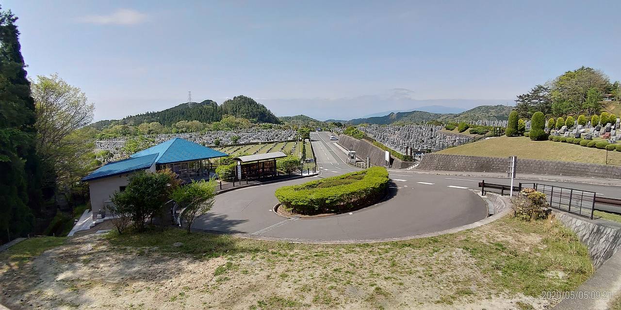 北入口から園内風景