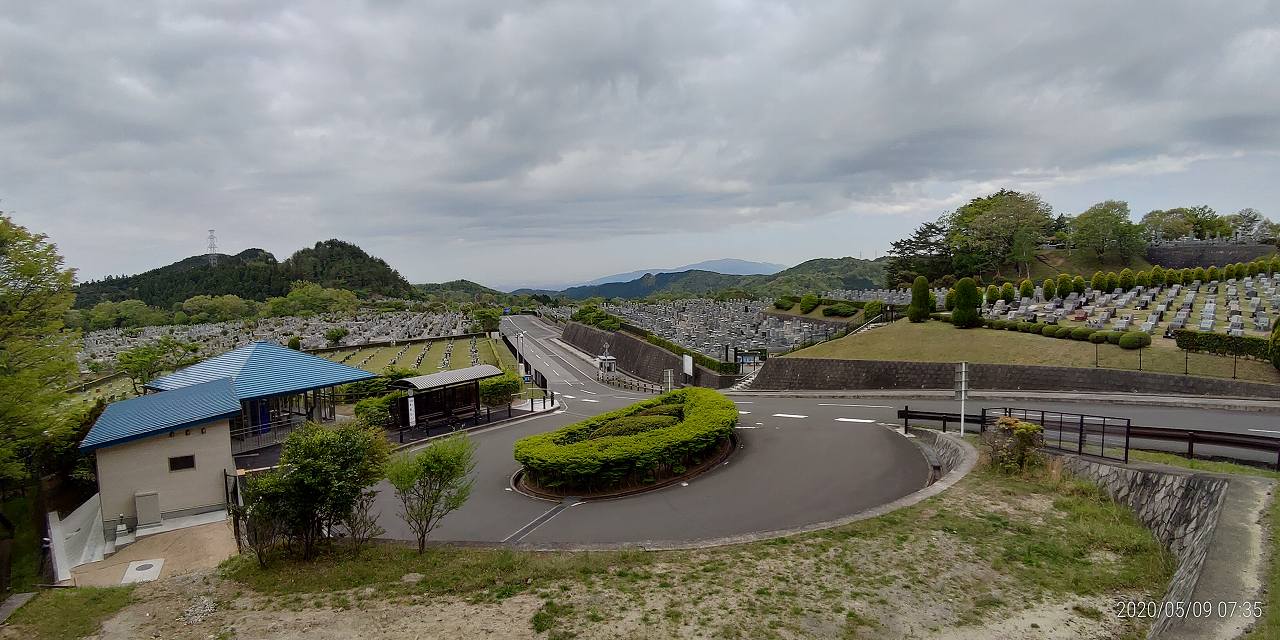 北入口から園内風景