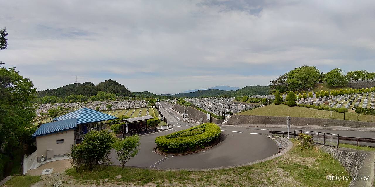 北入口から園内風景