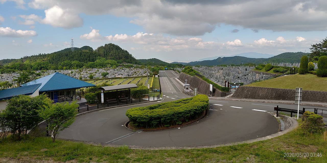 北入口から園内風景