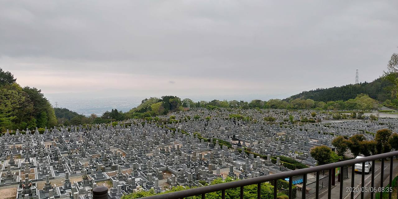 11区1番墓所から園内（南）風景