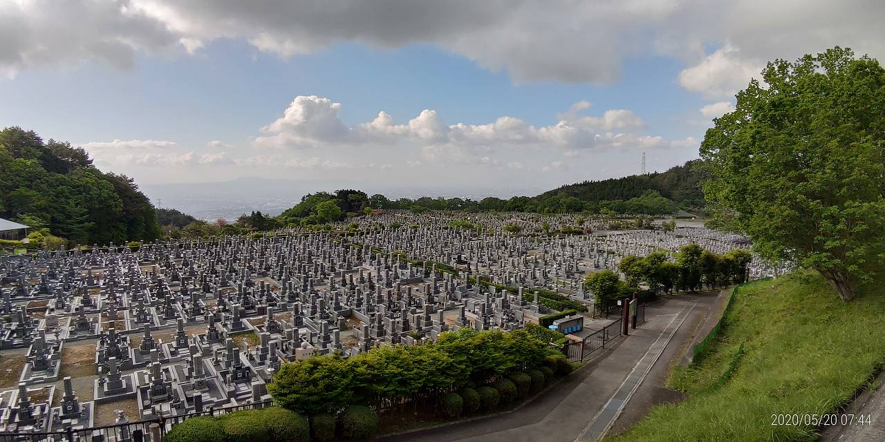 11区1番墓所から園内(南）風景