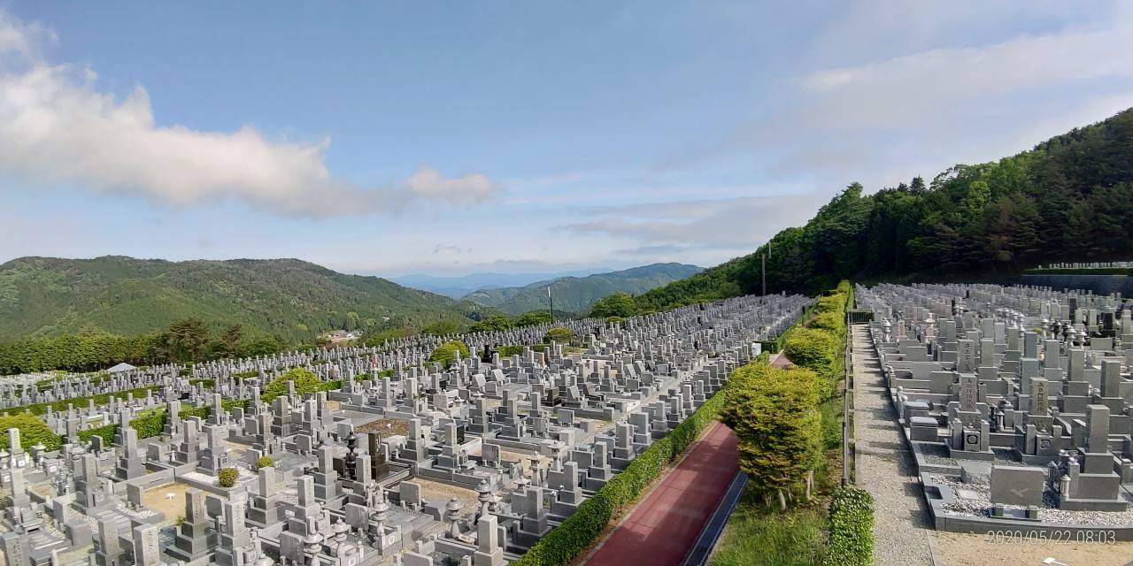 11区7番墓所から園内（北）風景