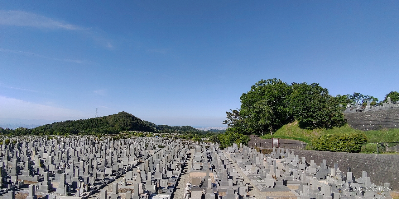 11区2番芝生墓所から南西風景①