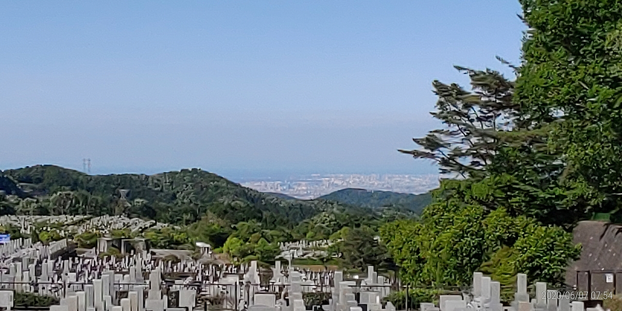 11区2番墓所から西宮市街・六甲山系