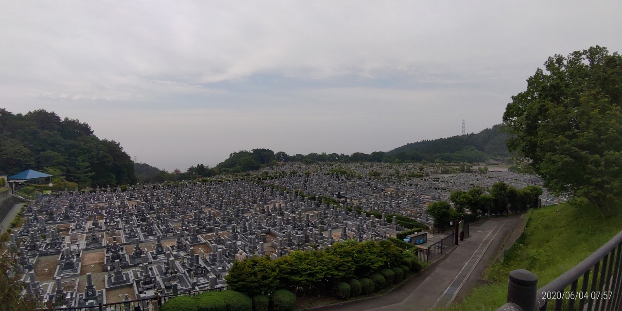 11区1番墓所から園内（南）風景